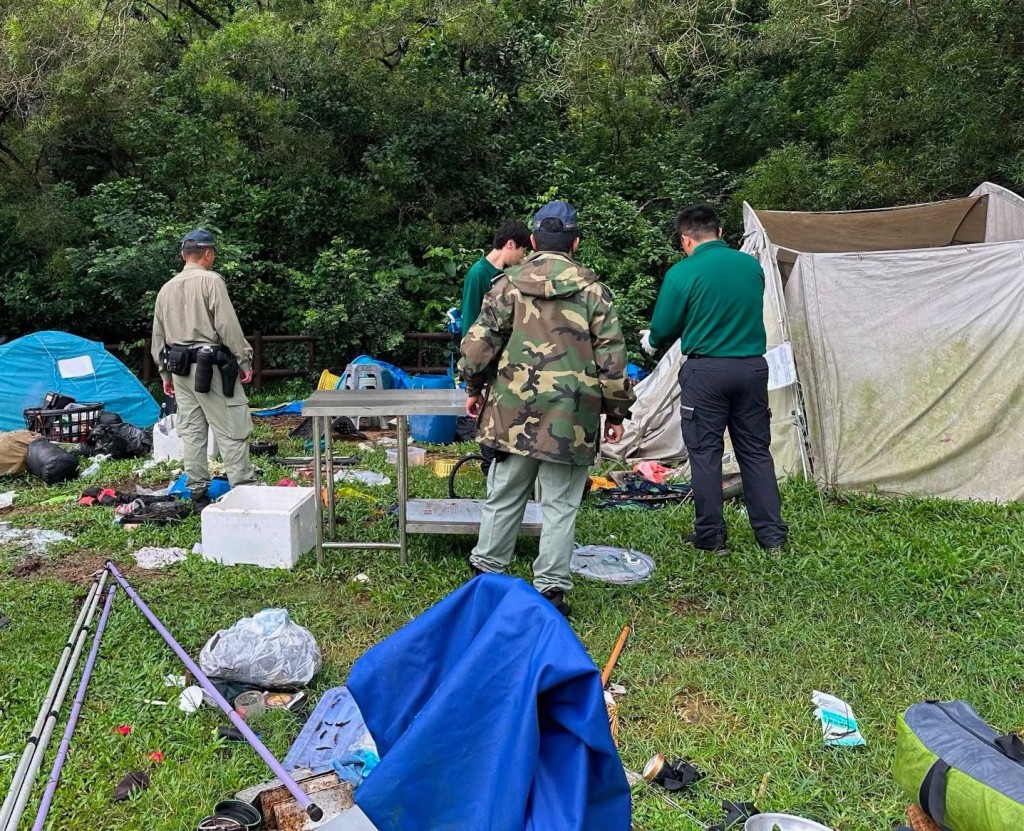 經漁護署人員作出多次勸喻，但情況未有改善，有見及此，漁護署聯同警方在昨日和今日（6日及7日）展開聯合行動。