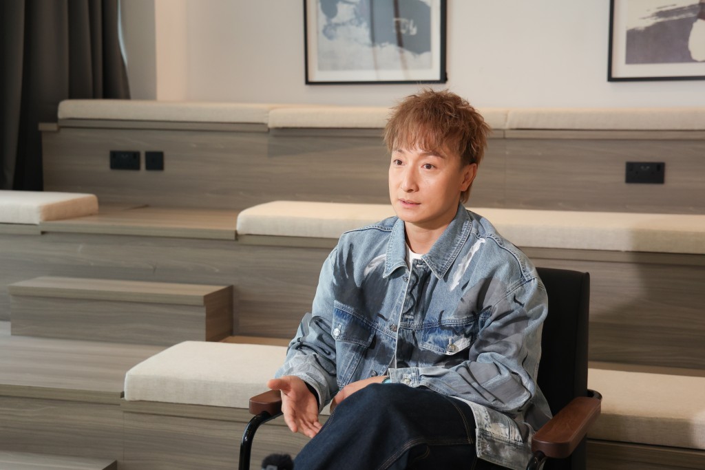 小方直認當下多了好多需要考慮和顧慮的事。 小方直認當下多了好多需要考慮和顧慮的事。