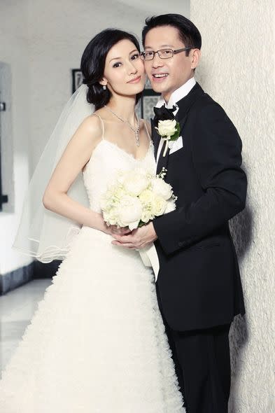 李嘉欣2008年11月嫁給富商許晉亨。