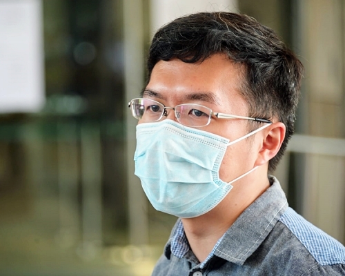區諾軒宣佈退出35+初選工作。