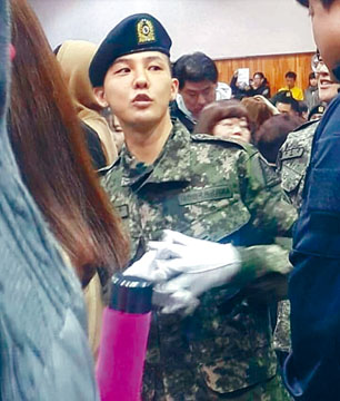 GD入伍約1年，終獲晉升為上等兵。