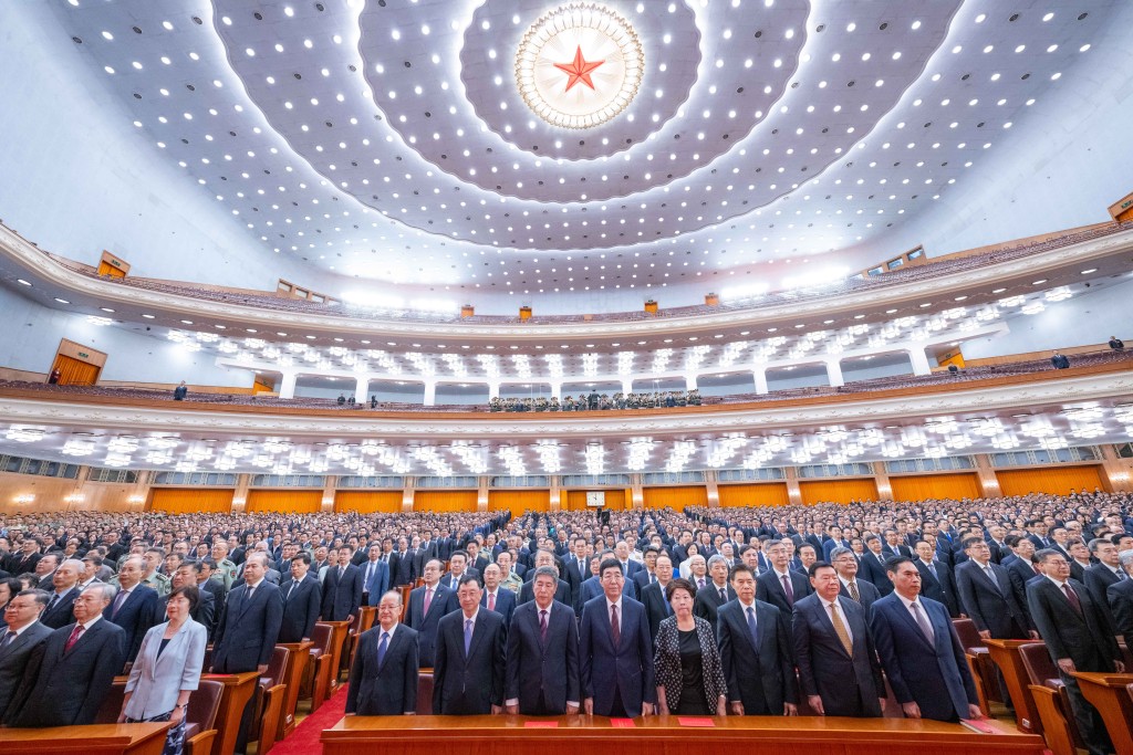 中共中央、全国人大常委会昨晨举行庆祝全国人民代表大会成立70周年大会。新华社