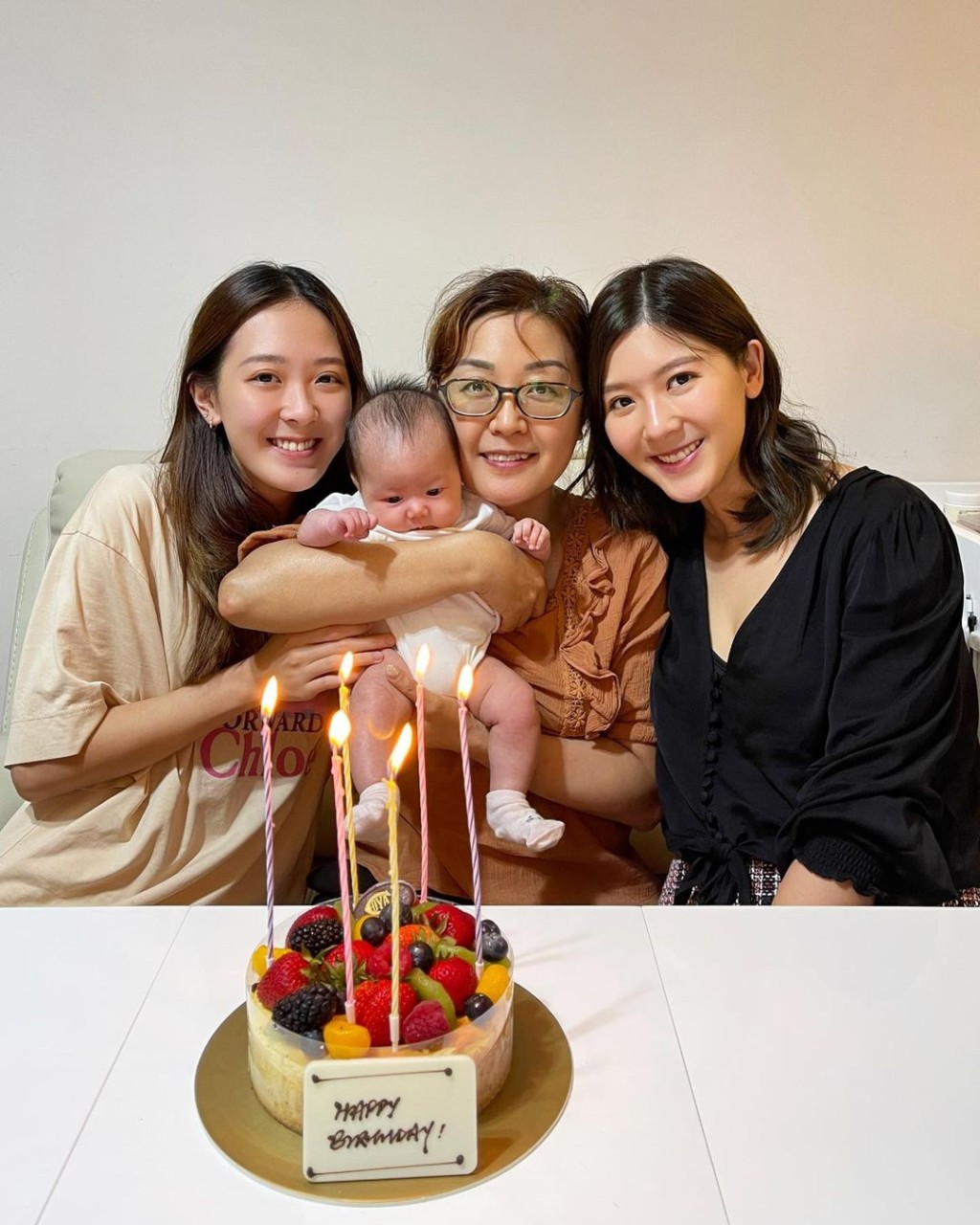 余香凝表示不清楚妹妹緋聞。