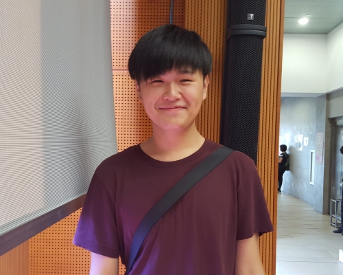 陳同學表示，如果物理治療學與幼兒教育同時取錄，他會選擇後者，因為他喜歡與小朋友相處。