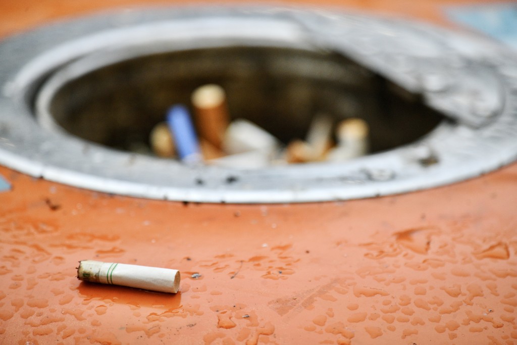 持續使用水煙有機會造成「門戶效應」，令本來不吸煙的人士透過水煙染上吸食傳統煙的習慣。資料圖片