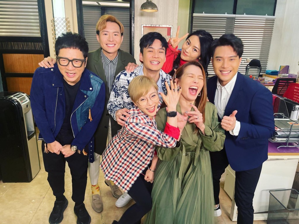 繆家慶參演過的劇集有《城寨英雄》、《逆天奇案》、《降魔的》等,幾乎都是大熱劇集。 繆家慶參演過的劇集有《城寨英雄》、《逆天奇案》、《降魔的》等,幾乎都是大熱劇集。