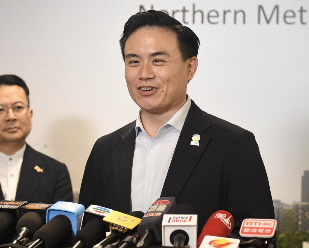實政圓桌議員莊豪鋒指,當局早前已擬訂電動可移動工具的電池認證、重量限制等規格,相信條例草案已萬事俱備。資料圖片 實政圓桌議員莊豪鋒指,當局早前已擬訂電動可移動工具的電池認證、重量限制等規格,相信條例草案已萬事俱備。資料圖片