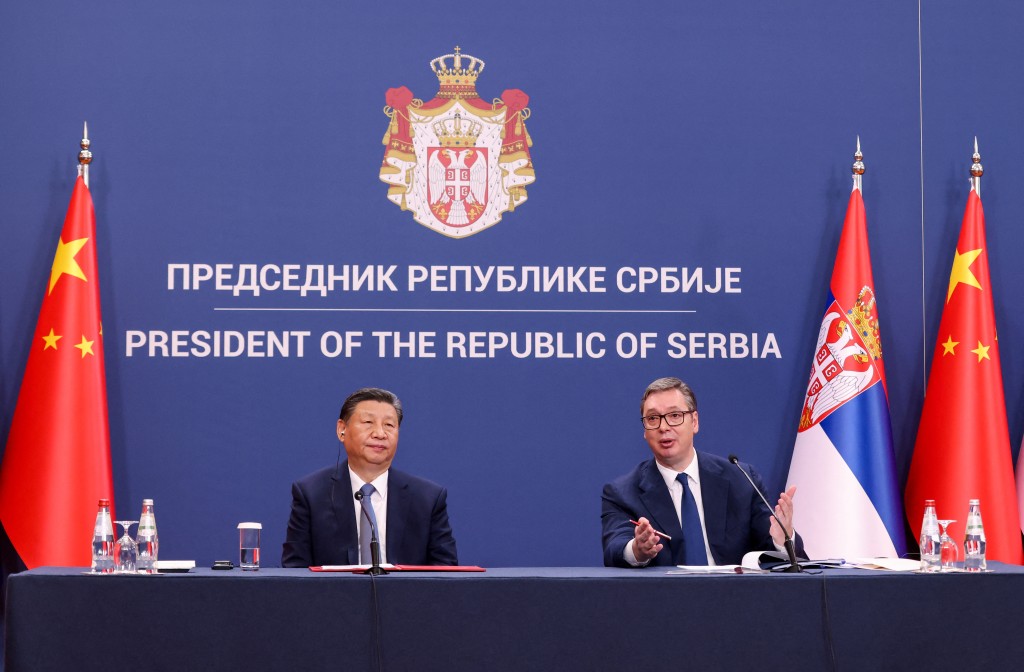習近平和塞爾維亞總統武契奇關係密切。　路透社