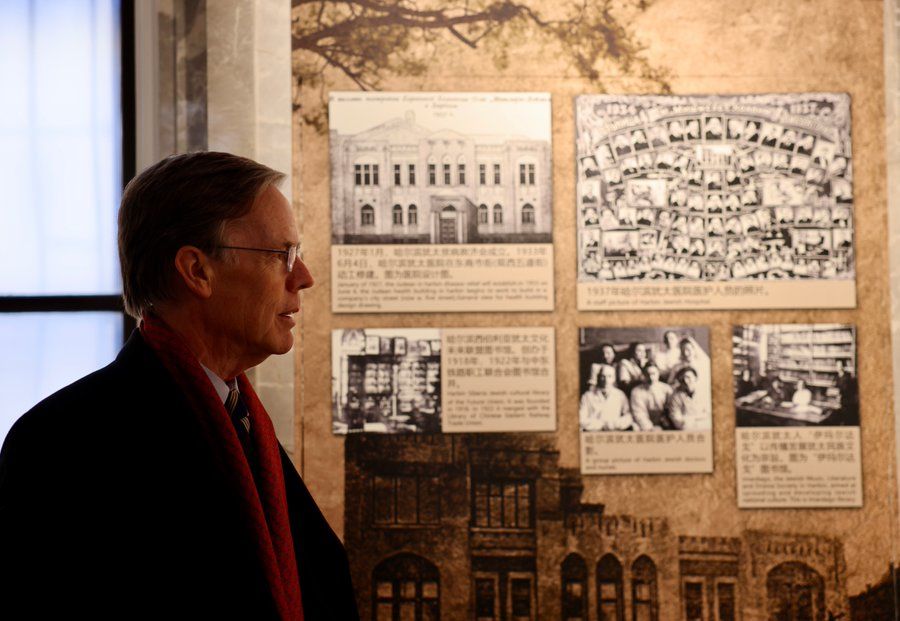 伯恩斯还参观了哈尔滨犹太历史文化博物馆等地。 X平台