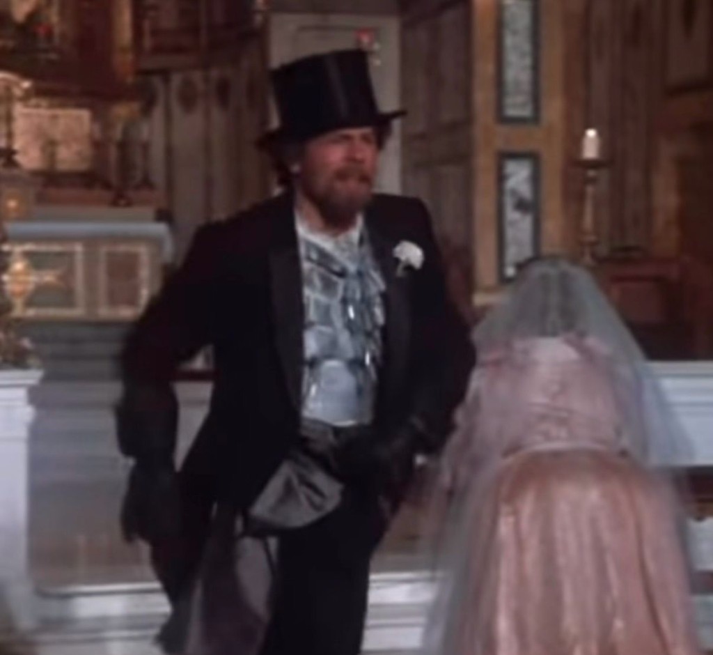 布斯與狄美的女兒Rumer分享布斯年輕時跳舞的片段，指布斯跳舞時最有魅力。