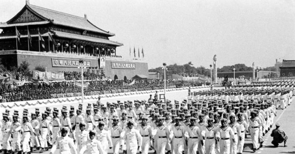 1951年國慶閱兵。 1951年國慶閱兵。