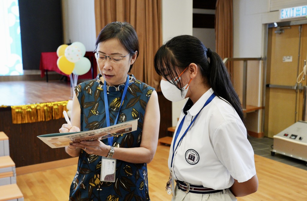 校長潘淑嫻表示，該校今屆共有3班小六、合共54名學生參與中學學位分配辦法。