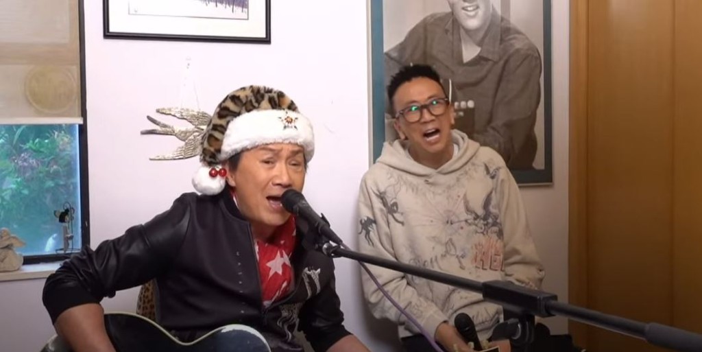 阿Sam在阿旦的频道做直播，唱出圣诞歌及他的歌曲。