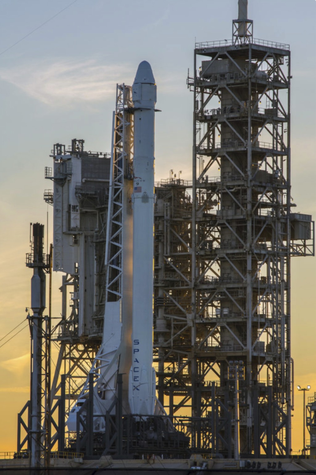 美國軍方及太空總署均很依賴SpaceX的發射能力。美聯社