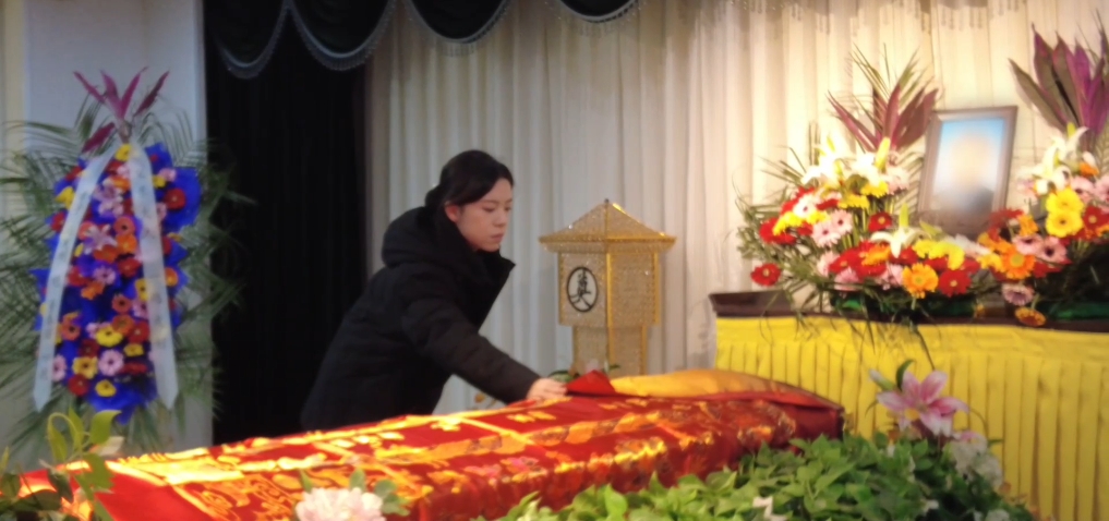 新修訂的《殯葬管理條例》於近期正式施行,對文明節儉辦喪事、推行節地生態安葬等提出更明確要求。 新華社資料圖 新修訂的《殯葬管理條例》於近期正式施行,對文明節儉辦喪事、推行節地生態安葬等提出更明確要求。 新華社資料圖