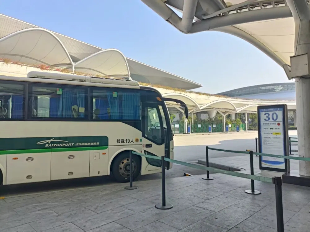 白云机场新客运大楼专线开通,覆蓋广州9区。 白云机场新客运大楼专线开通,覆蓋广州9区。