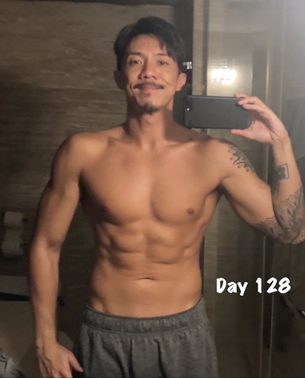 Day 128阿聰的身形。 Day 128阿聰的身形。