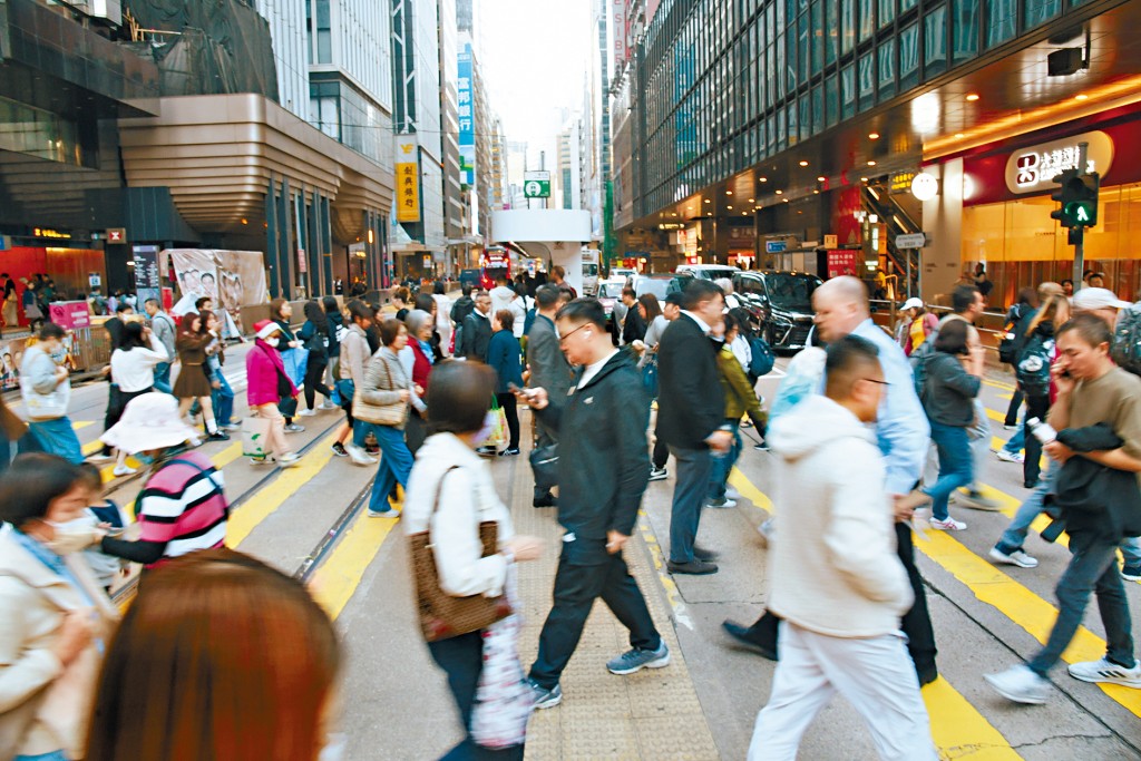 港人生活節奏急促，社會競爭大，近年更被稱為「過勞城市」。