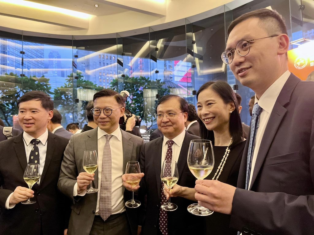 張國鈞出席亞非法協香港區域仲裁中心成立兩周年慶祝酒會。張國鈞fb