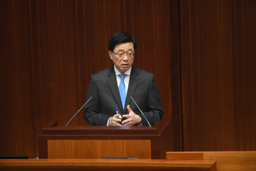 李家超說只要擁護一國兩制，守基本法和香港法律，就是積極建港力量。