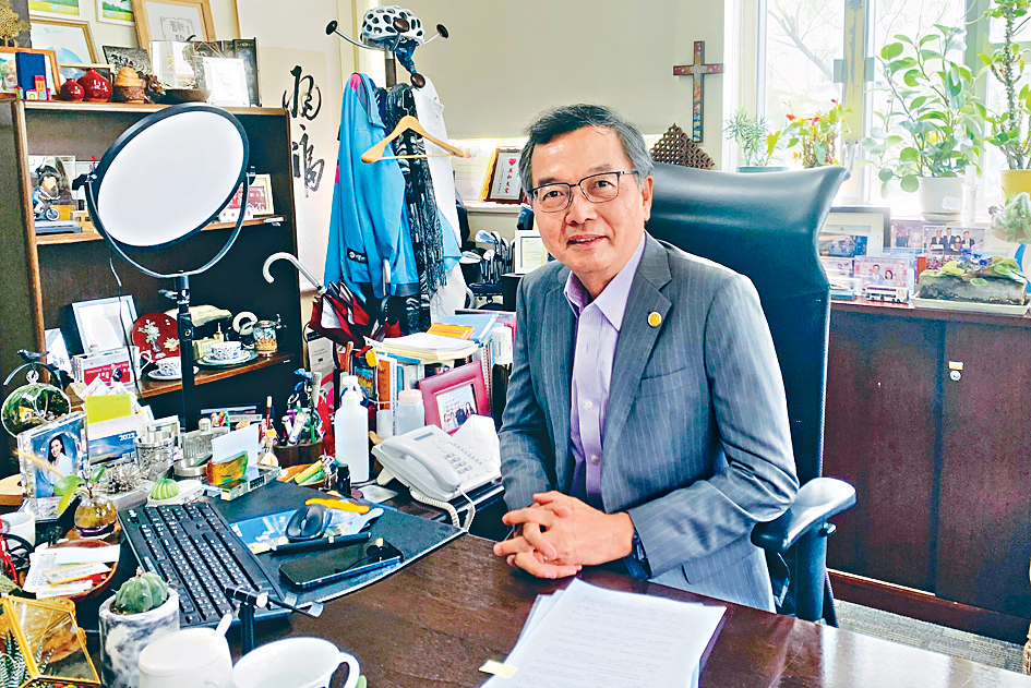 新任精神健康委員會主席林正財，訴說年少生活「苦澀」，冀自身經歷令政策制訂有溫度。