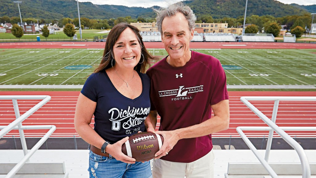 威斯康辛大學拉克羅斯分校原校長喬高和妻子攝於2018年。 