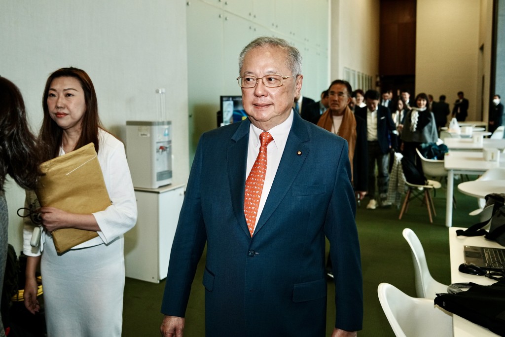張宇人(中)。 張宇人(中)。