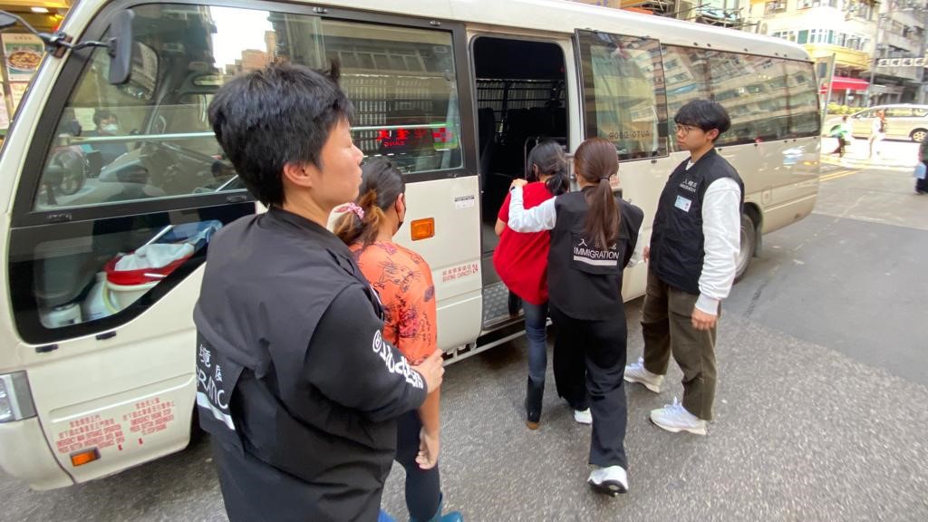 入境處一連4日在全港各區展開反非法勞工行動。