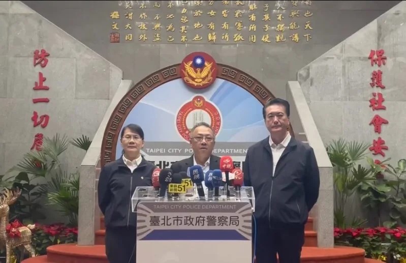 警方指張文去年已策劃犯案,並採購各種護具、煙霧彈及製作汽油彈。 警方指張文去年已策劃犯案,並採購各種護具、煙霧彈及製作汽油彈。