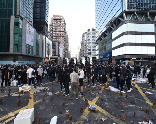 去年11月11日全港爆發示威。資料圖片