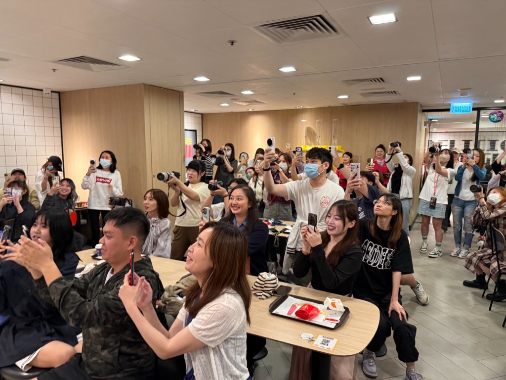 逼爆麦当劳。