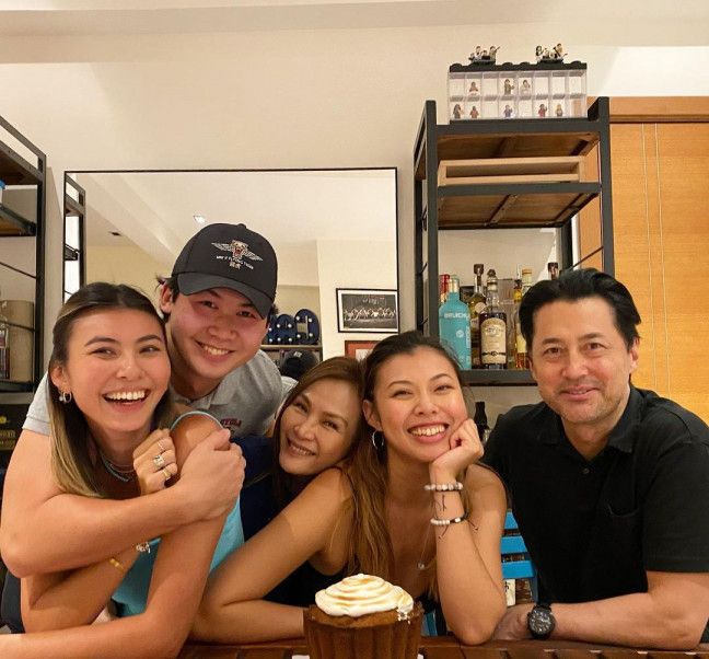 Michael與Janet有三名仔女,分別是28歲大女Kayla、26歲二女Irisa、21歲細仔Kadin。