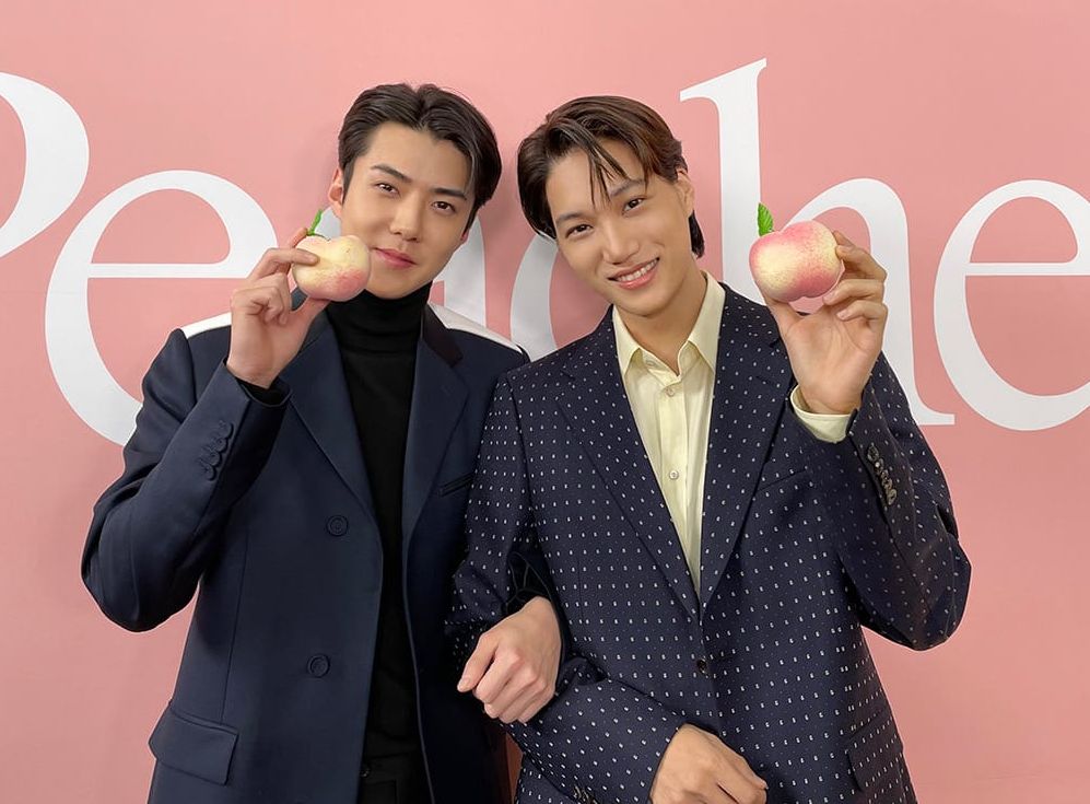 KAI（右）及世勳原在騰訊音樂娛樂盛典上表演。