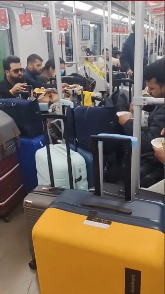上海地鐵有南亞旅客集體進食，在內地網絡引發熱議。抖音