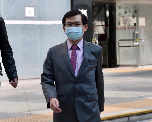 曹贵子两罪申请讼费被驳回。