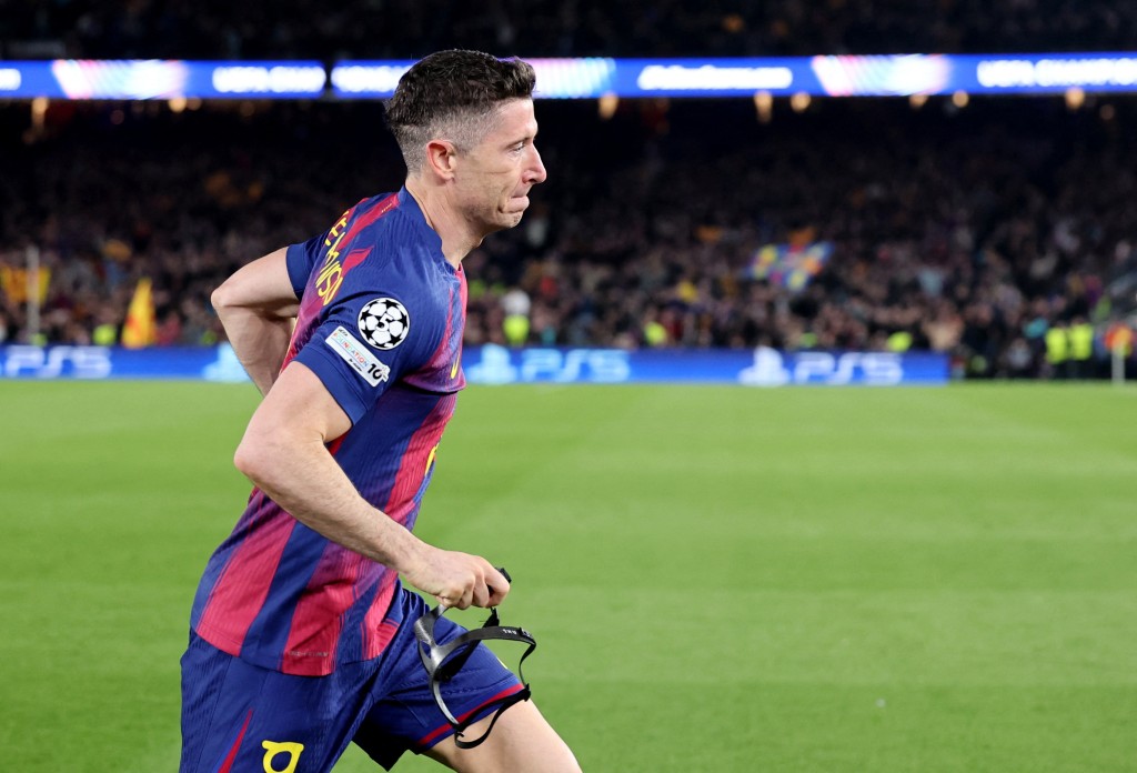 37岁利云度夫斯基创最老梅开二度纪录。路透社