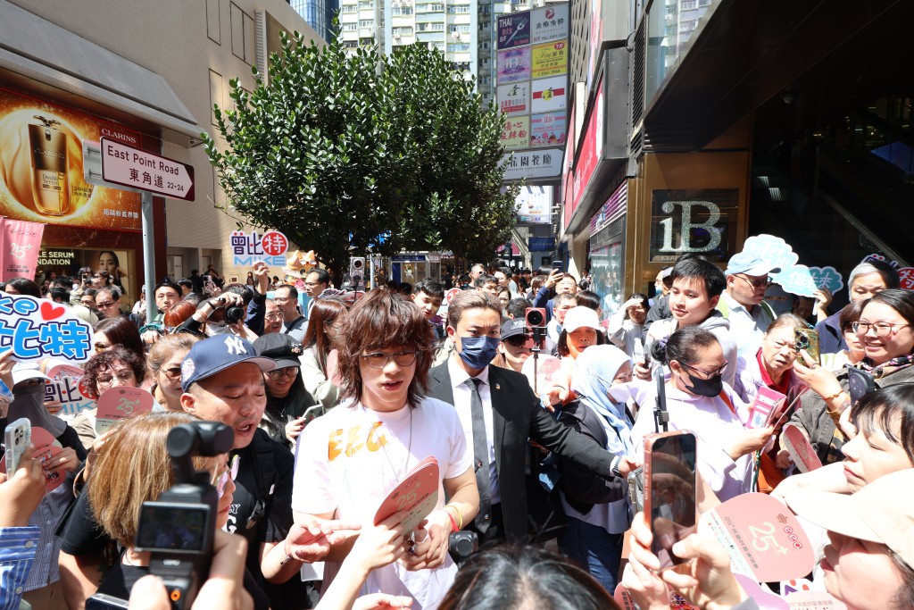 Mike 揚言：「如果加場，我實會唱足咁多場！」