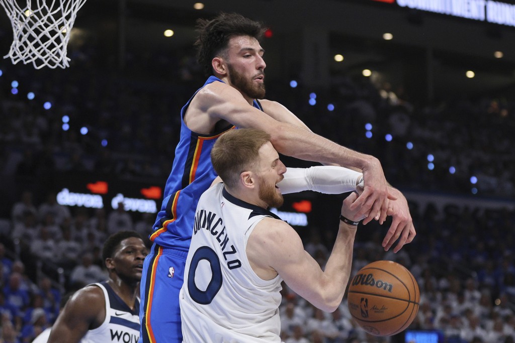 雷霆大炒木狼。AP