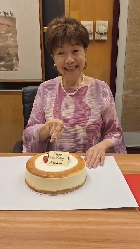 程可為近日73歲生日，獲送贈蛋糕慶祝。