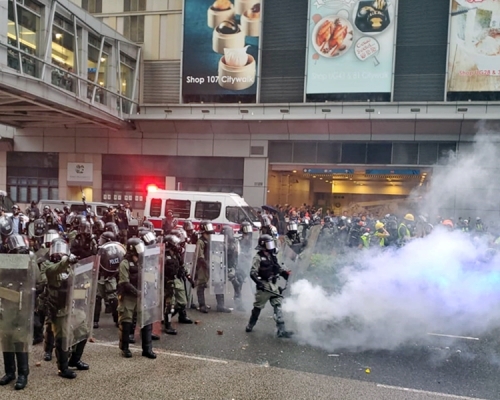 警方表示將會在短時間內使用最低的相應武力驅散。
