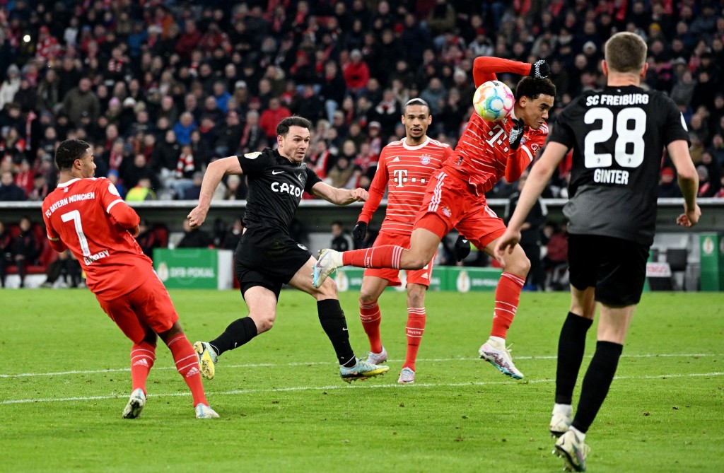 拜仁慕尼黑于德国杯被弗赖堡踢出局。Reuters