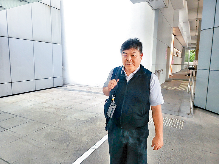 性侵案女事主母親日前入稟高等法院，呈請「康橋之家」前院長張健華破產。