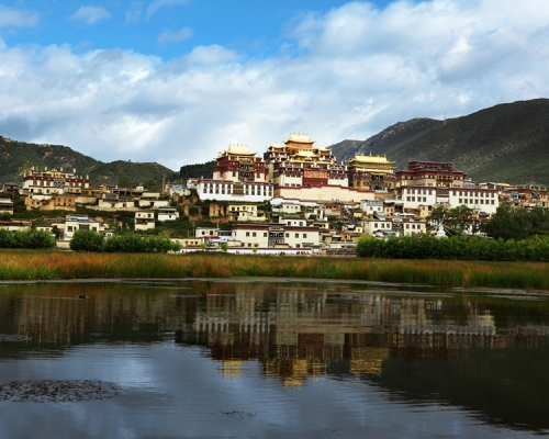 香格里拉。網圖