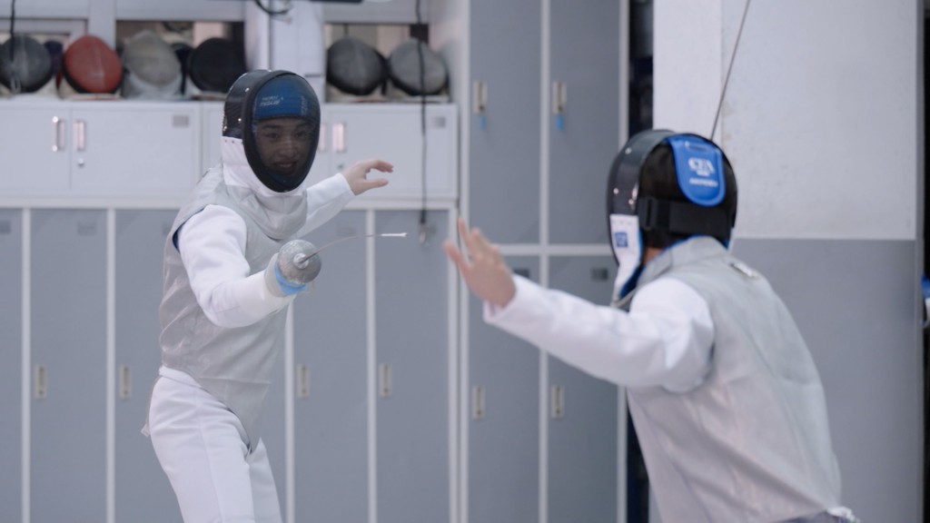 Jer笑言自己被Stanley搞到係咁縮。 Jer笑言自己被Stanley搞到係咁縮。