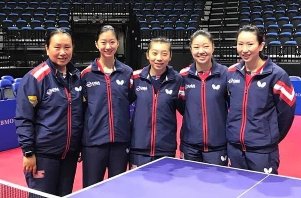 除高軍(左)外，美國隊有許多華人面孔。美國乒協官網圖片
