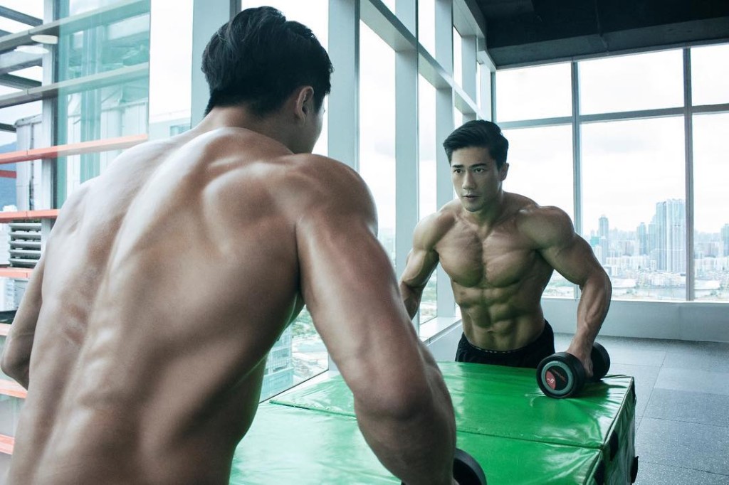 郭子豪2014年底加入无线,修读第28期电视艺员训练班。