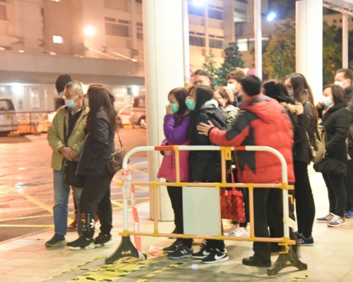 家人得悉噩耗時情緒激動。蔡楚輝攝