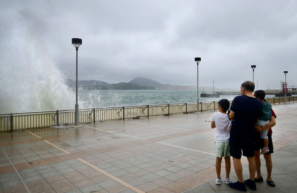 全球暖化會引發更多極端天氣。資料圖片