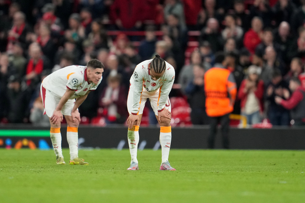 首回合领先的加拉塔沙雷，次回合吞4蛋出局。美联社