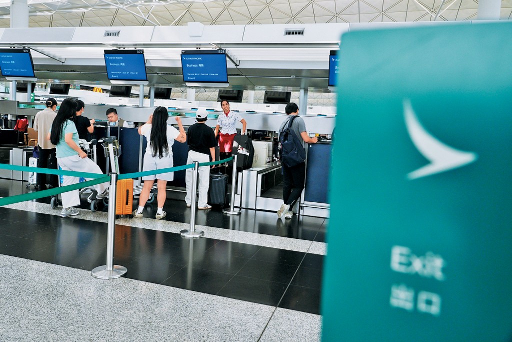 國泰航空公司近日發現部分會員的帳戶遭非法登入,導致「亞洲萬里通」里數被盜情況。